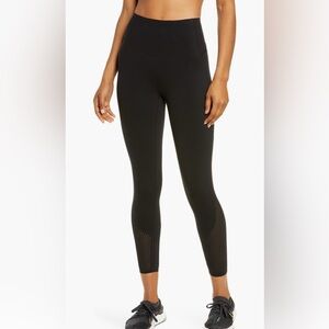 SPANX Every.Wear Laser Wave Pocket 7/8 Active Leggings
